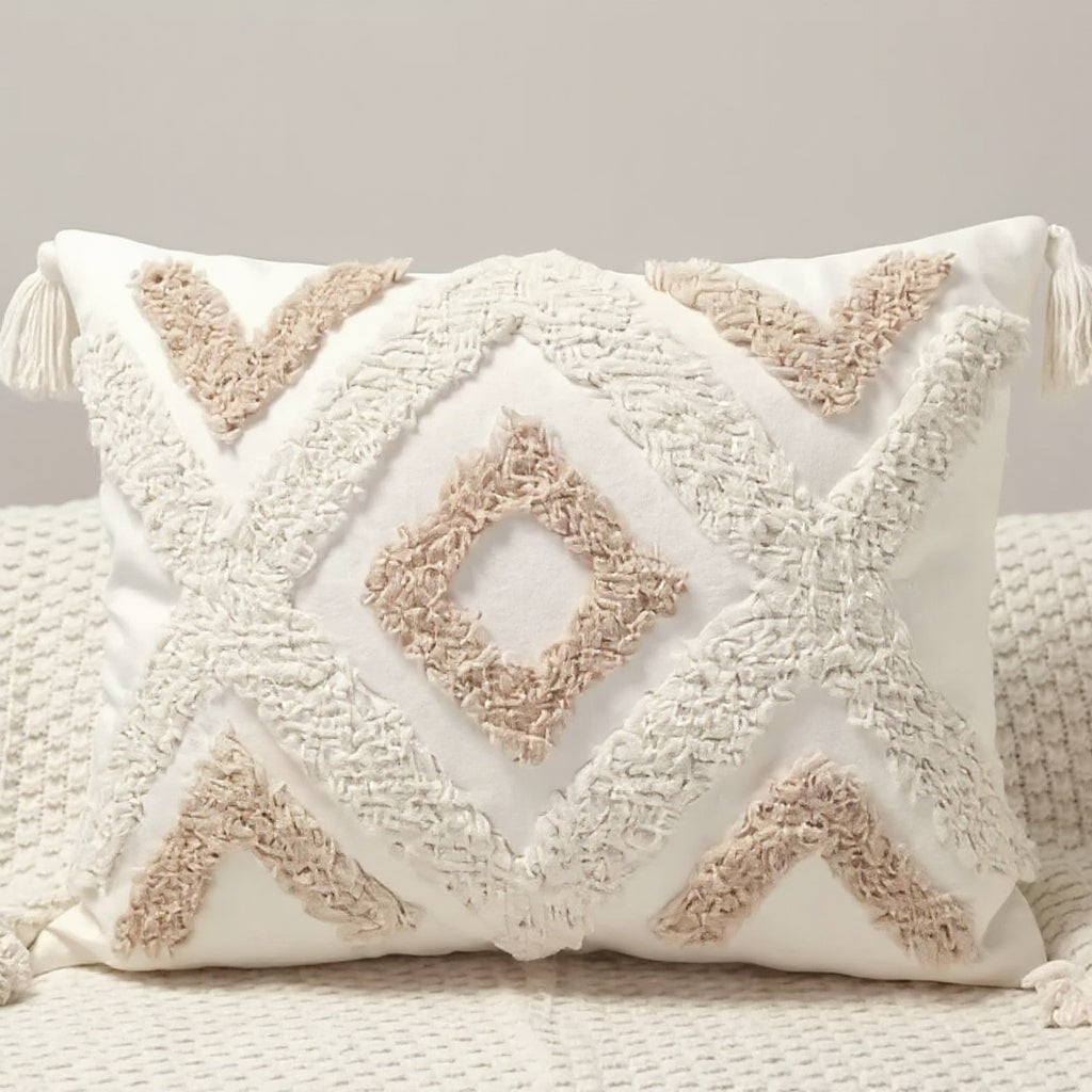 Reticolo Tufted Cushion Set — detail
