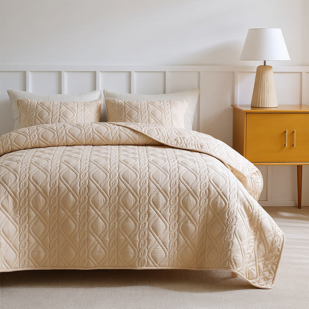 Quilted Bedspread Set — Geometric