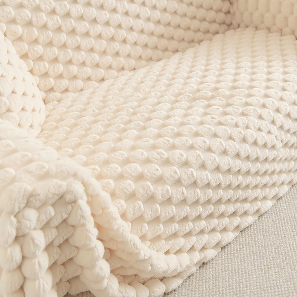 Peluche Tufted Sofa Cover — detail